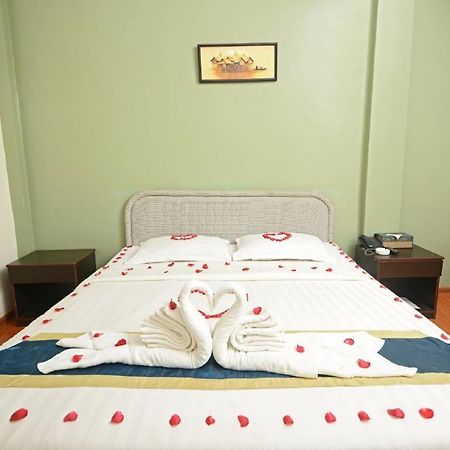 Supreme Hotel Γιανγκόν Εξωτερικό φωτογραφία